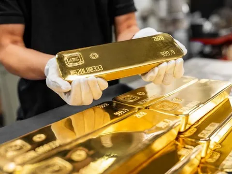 Danh tính nhà đầu tư mua gần 1.300 tấn vàng trong một thập kỷ qua