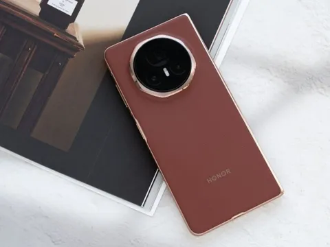 Thị trường smartphone gập sôi động