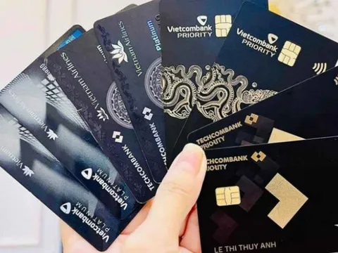 Điều kiện và quyền lợi khi sở hữu thẻ đen ngân hàng