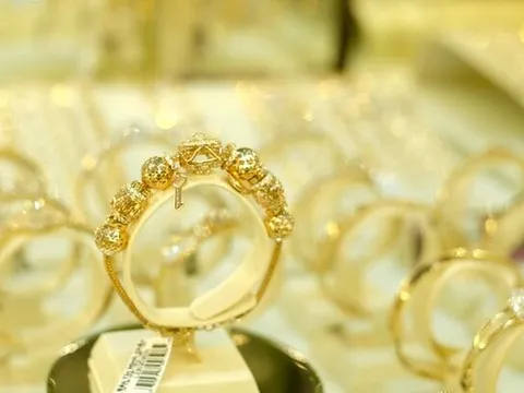 Giá vàng hôm nay 7/9: Bất ngờ quay đầu lao dốc