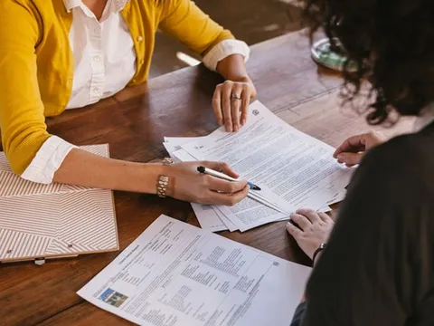 Vợ chồng trẻ có nên mua bảo hiểm nhân thọ?