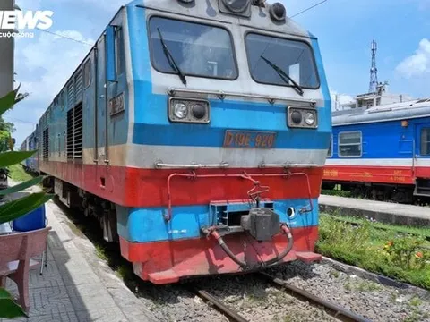 Đường sắt, hàng không vận chuyển miễn phí hàng cứu trợ cho miền Bắc