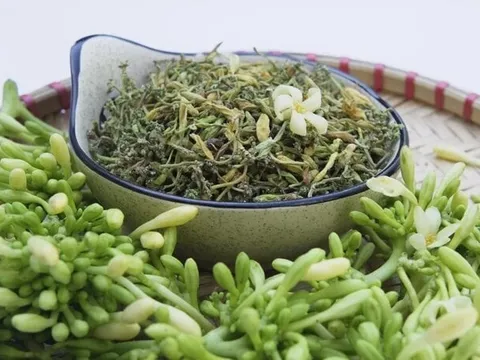 Nên dùng hoa đu đủ đực khô hay tươi để ngâm mật ong?