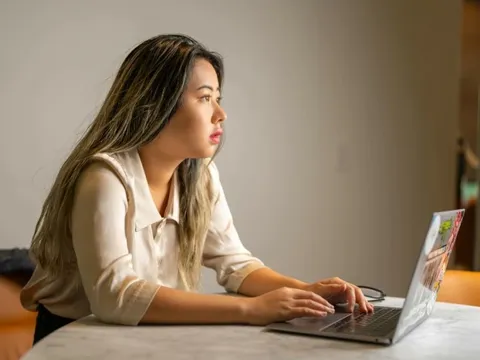 5 dấu hiệu trầm cảm 'ngụy trang' thói quen làm việc