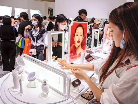 Các ông lớn Shiseido, Sephora 'đuối sức' ở Trung Quốc