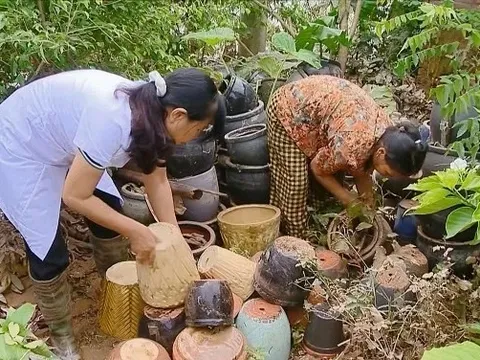 Hơn 500 người ở vùng lụt Hà Nội cùng mắc một loại bệnh