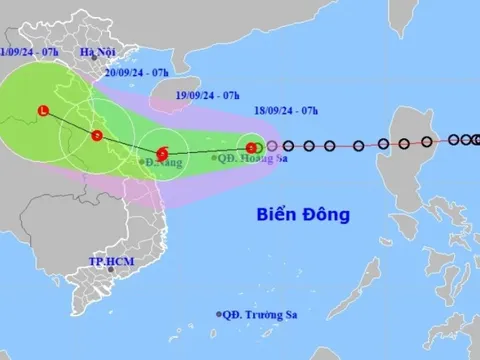 4 tỉnh miền Trung cho học sinh nghỉ học tránh bão số 4