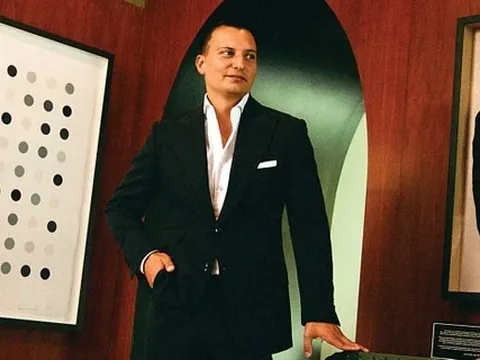 Đóng 12.000 USD, vượt tỷ lệ chọi 1/50 để mua sắm với giới thượng lưu