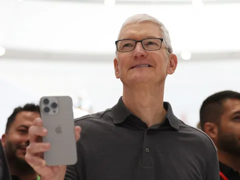 Giả mạo cả  Giám đốc Apple để lừa đảo ăn theo iPhone 16